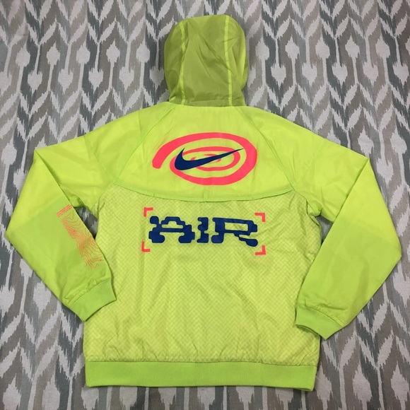 NIKE WINDRUNNER HOODED RUNNING JACKET - Picture 2 of 9